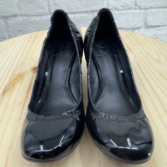 TORY BURCH Wedge Pumps Black Eddie Round Toe Heel Sz 6.5 Shoes - Picture 12 of 13